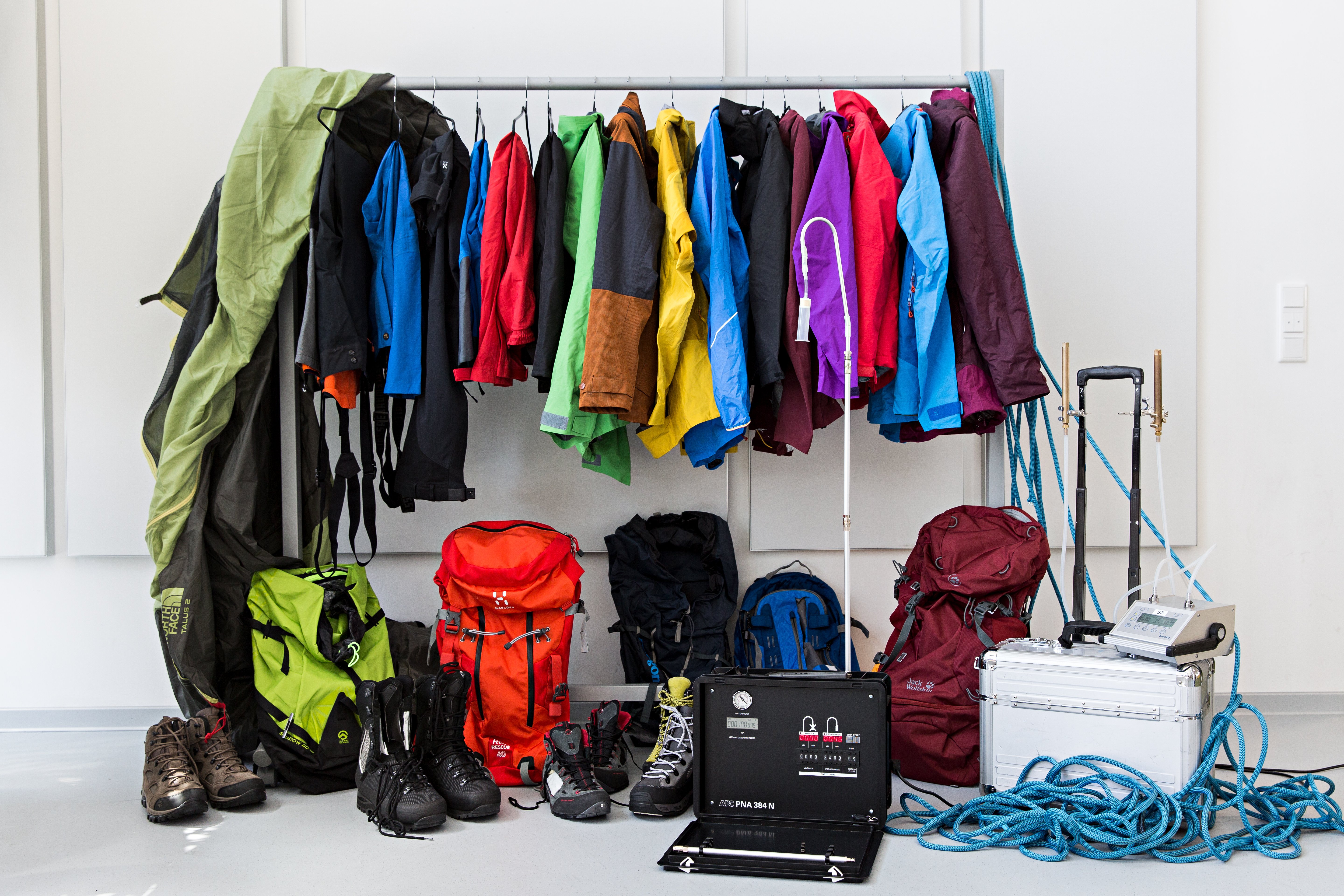 Gefährliche Chemikalien in Outdoor-Ausrüstung – Greenpeace Produktetest 2016