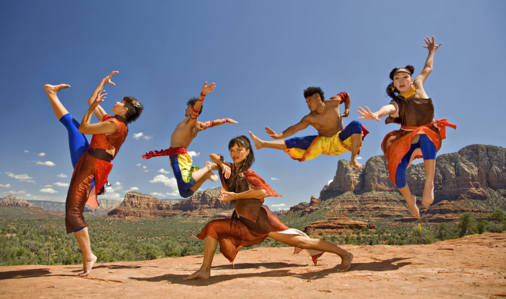 Indigene Artivisten: Tanzen, Theaterspielen und Rappen gegen den Klimawandel