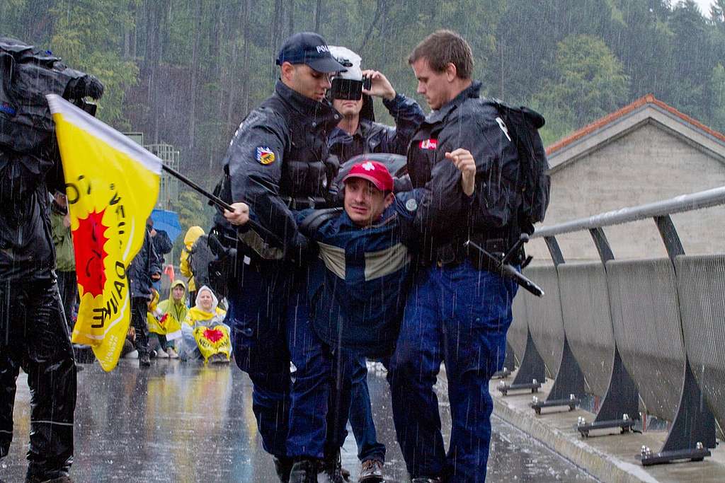 Sitzblockade am AKW Mühleberg