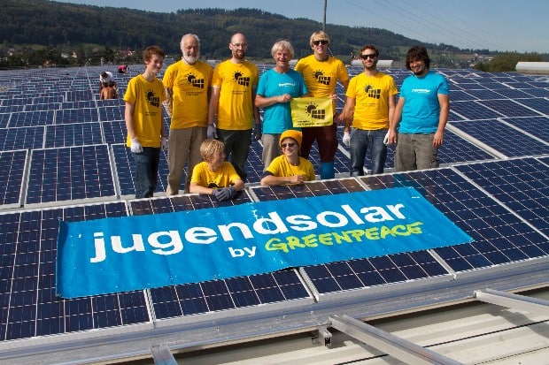 Solarmacher packen an für die grösste Photovoltaikanlage der Deut Solarmacher packen an für die grösste Photovoltaikanlage der Deut
