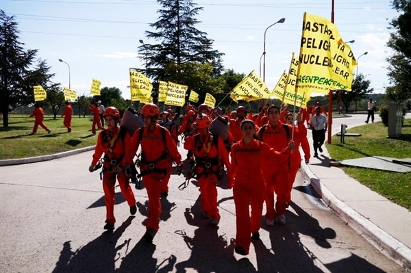 Argentine: des militants Greenpeace s&rsquo;introduisent dans une centrale nucléaire.