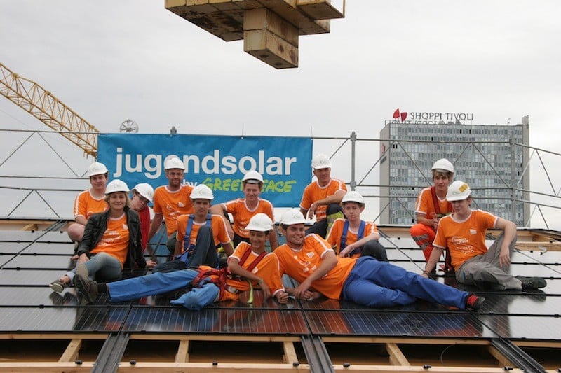 Dach der Umweltarena im Bau