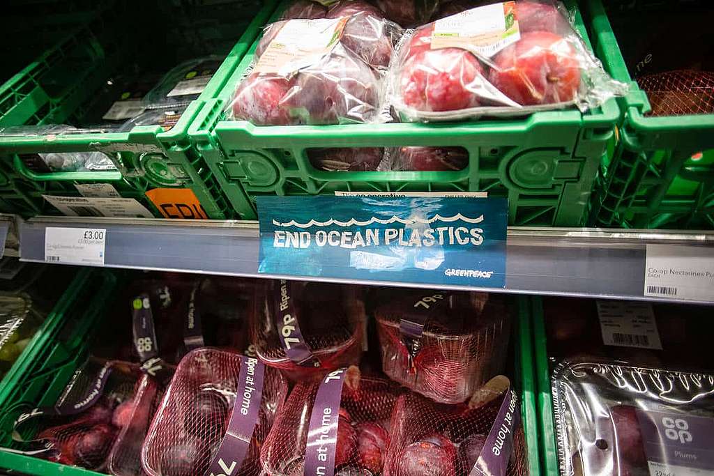 Plastique: Greenpeace appelle le commerce de détail à la transparence