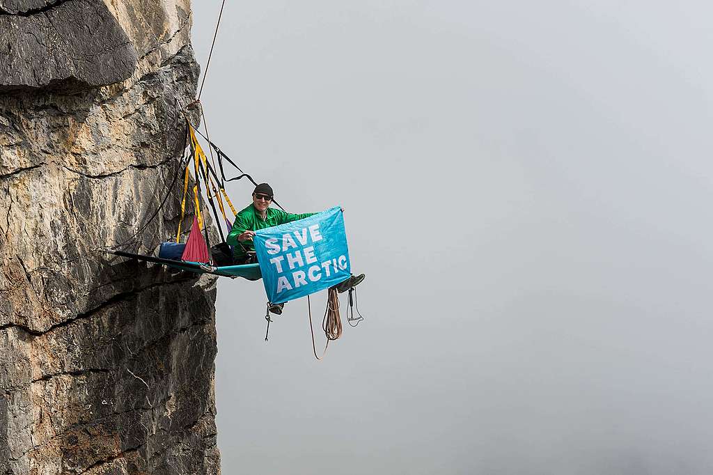Schweizer Prominente steigen für die Arktis hoch hinauf