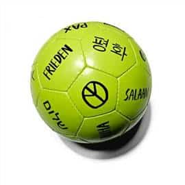 Greenpeace-Fussball