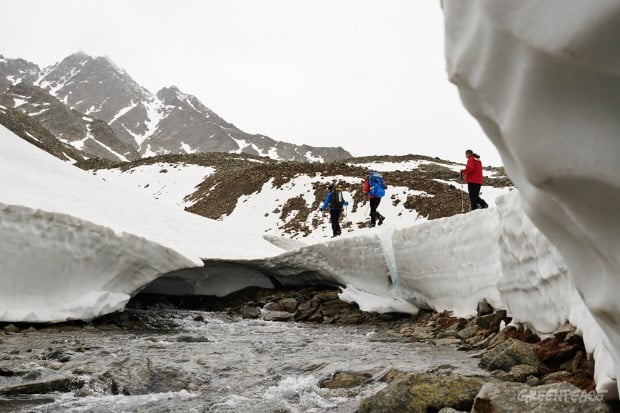 Die Schweizer Expedition auf dem Weg zu den Macun-Seen im Nationa