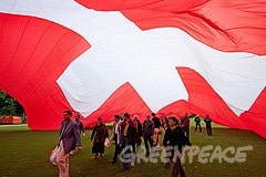 Le plus grand drapeau suisse de tous les temps pour protéger le climat