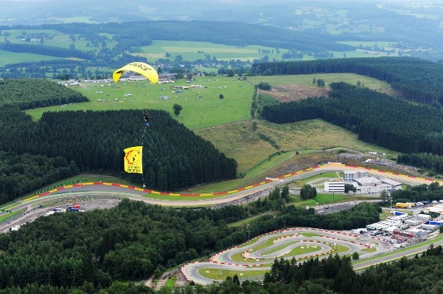 Greenpeace s'invite au Grand Prix de Formule 1 
