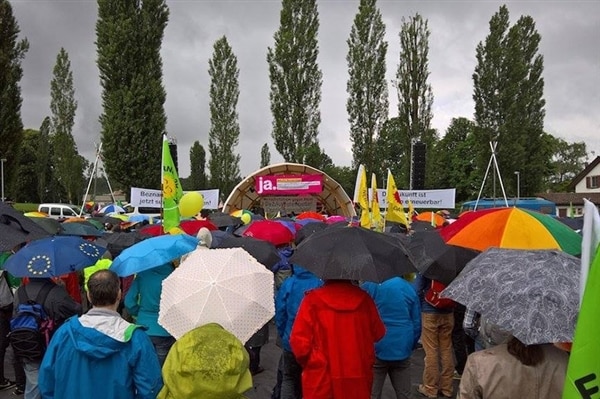 Marche « Sortons du nucléaire »: un beau succès malgré la pluie