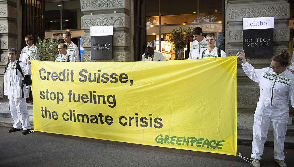 Greenpeace a-t-elle été surveillée par Crédit Suisse ?