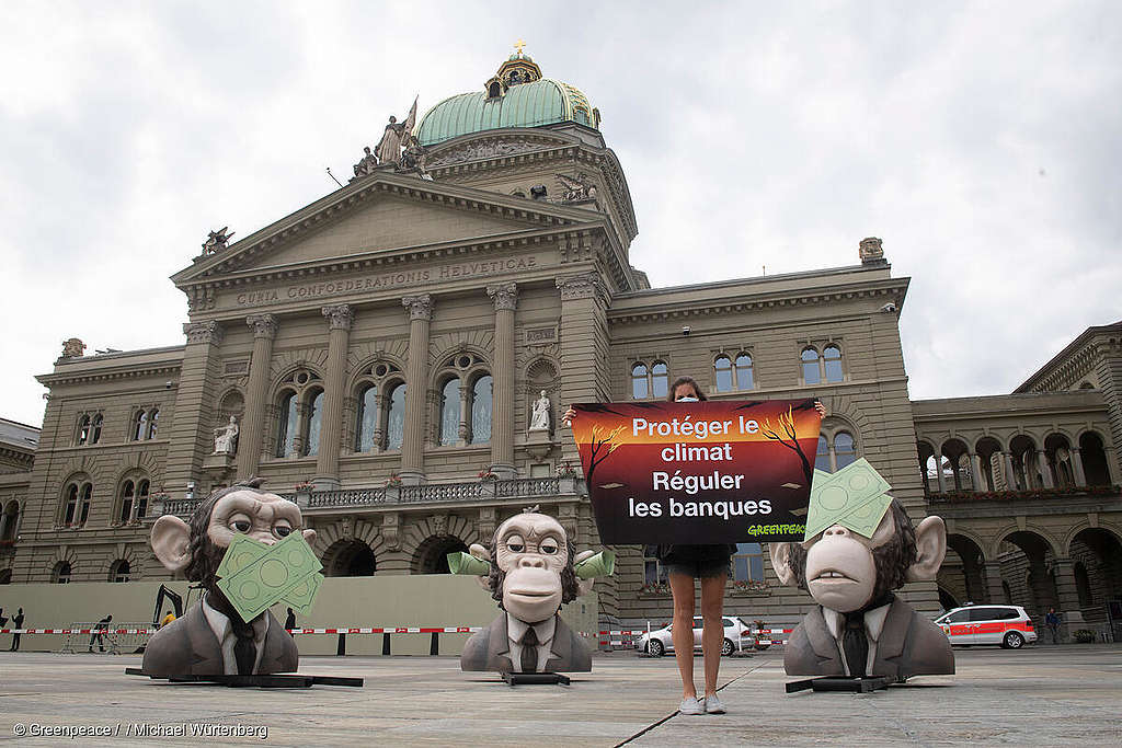 Climat: Greenpeace attaque les autorités de surveillance de la place financière