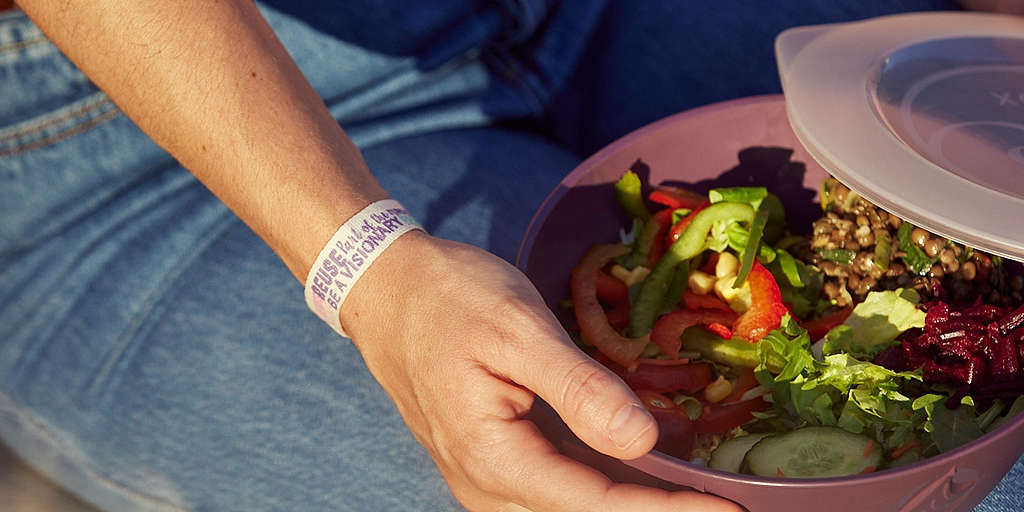 Bäckereien, Restaurants und Grossverteiler setzen zusammen mit Greenpeace die Schweiz auf Wegwerf-Diät