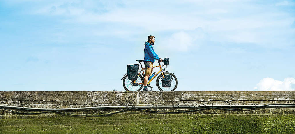 Un monde sous vide: film et discussion en ligne