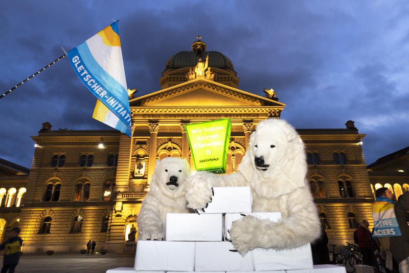 Ablehnung der Gletscher-Initiative durch UREK-N spiegelt Inkohärenz der Schweizer Klimapolitik wider