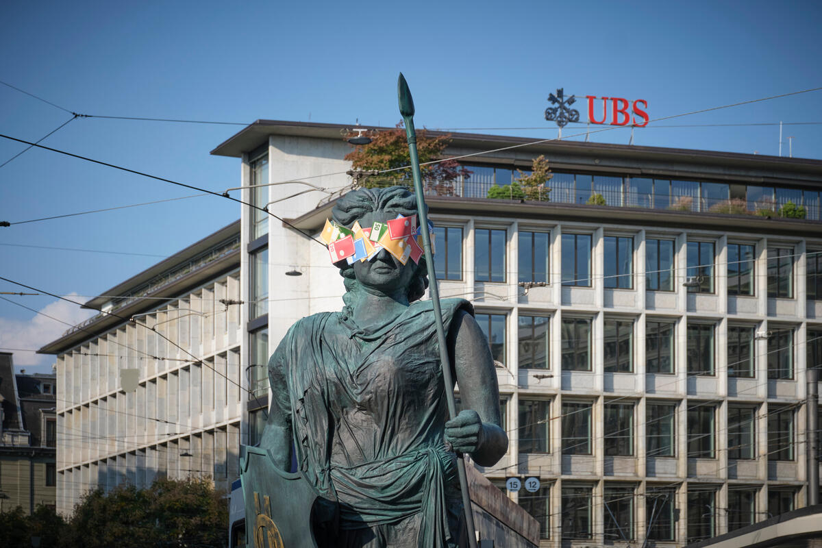 Helvetia Protests Finance Greenwashing. © Hans-Jörg Walter / Ex-Press / Greenpeace