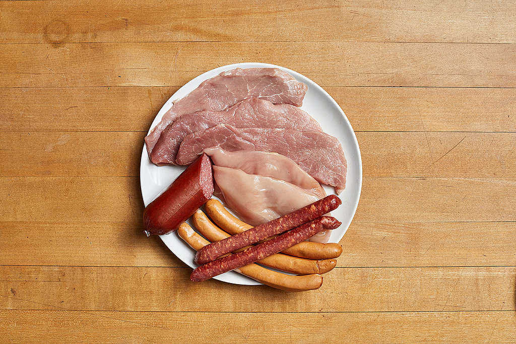 Duel sanglant &#8211; comment Migros et Coop tirent profit de notre appétit pour la viande￼