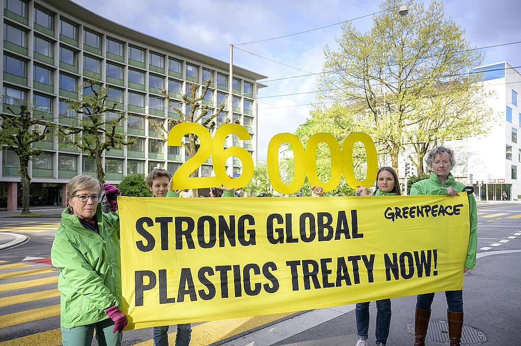 Plus de 26&rsquo;000 personnes en Suisse demandent un traité ambitieux sur les plastiques