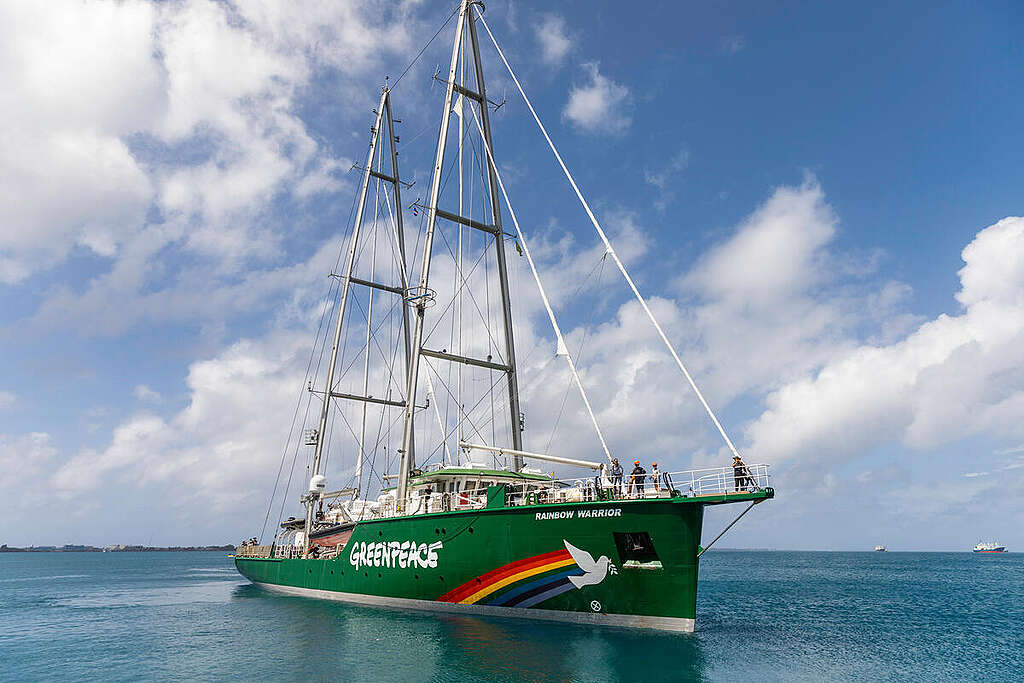 Pourquoi le Rainbow Warrior retourne aux Îles Marshall 40 ans après?