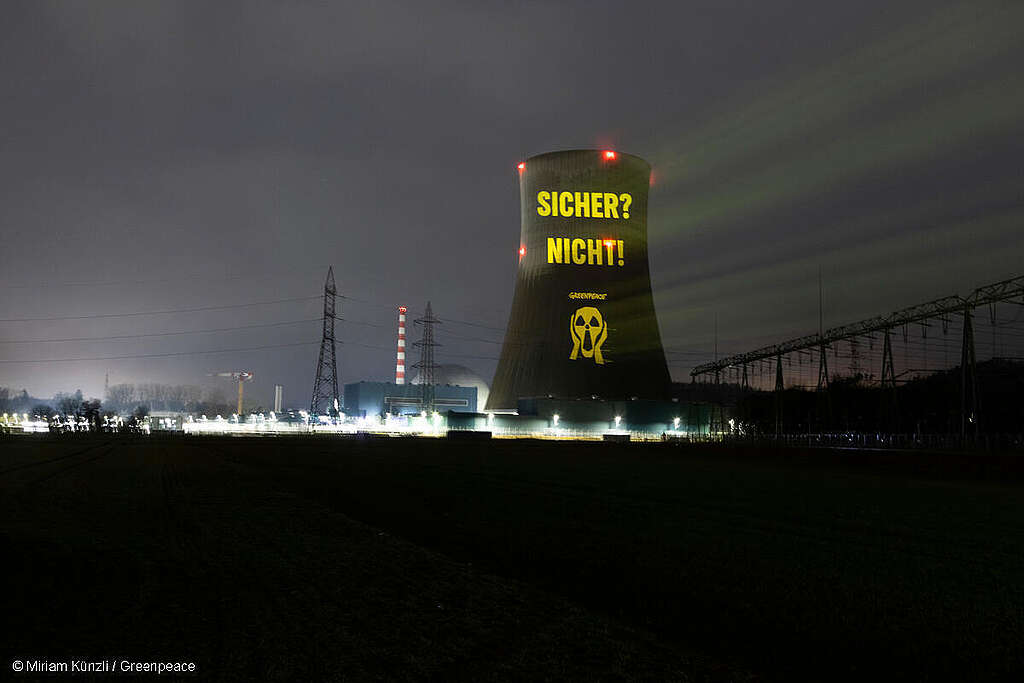 Seit 30 Jahren bekannt: Aktivist:innen weisen auf Sicherheitslücke beim AKW Gösgen hin