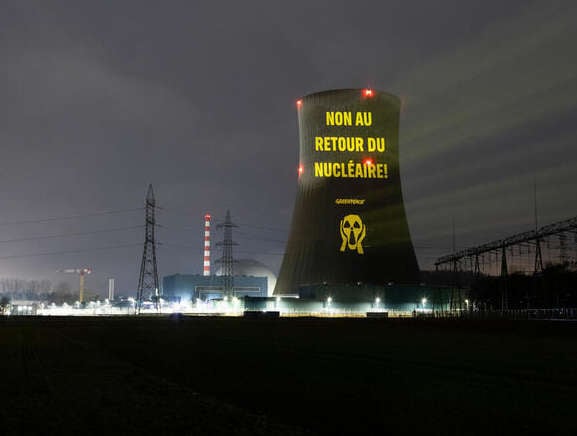 Sécurité nucléaire: des militant·es Greenpeace dénoncent le danger que représente la centrale de Gösgen depuis des décennies